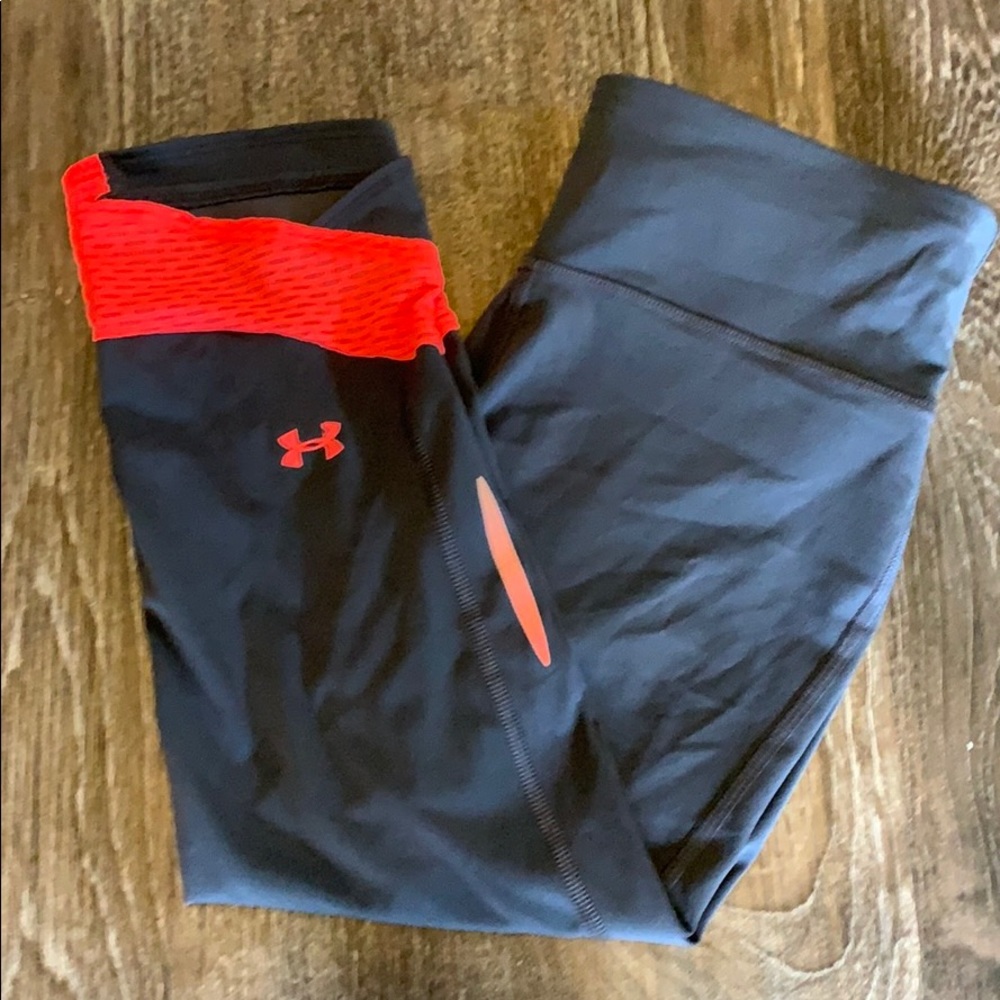 Under armor crop pants